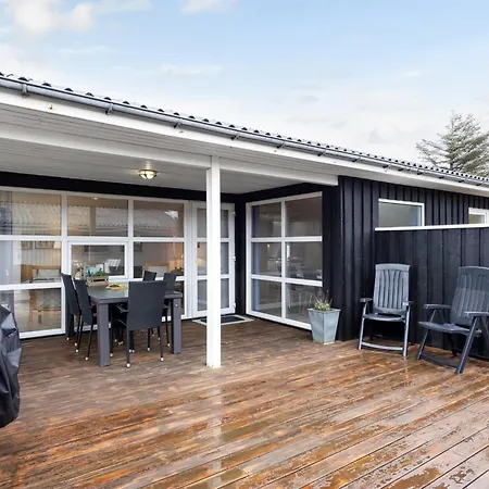 Pertti - 400m From The Sea By Interhome Semesterbostad *