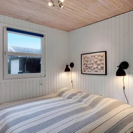 Pertti - 400m From The Sea By Interhome Feriehus